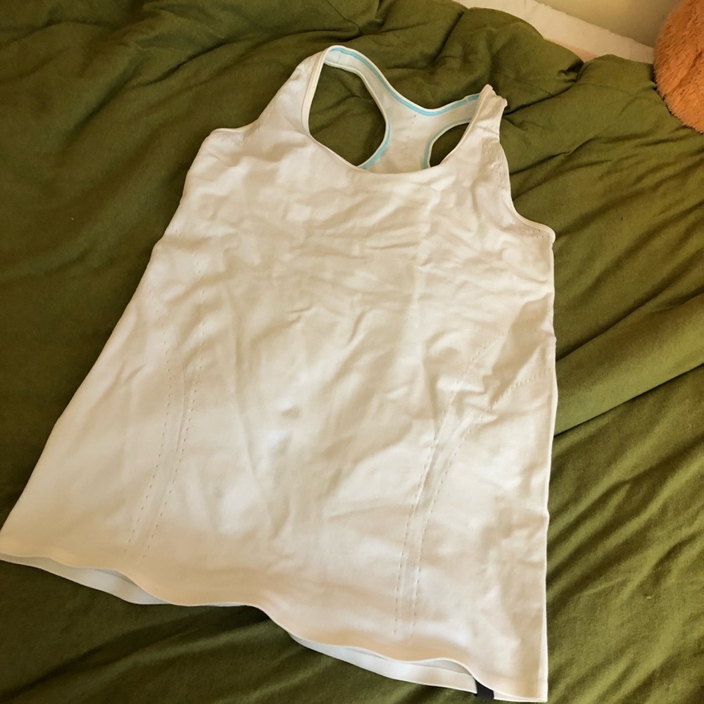 IVIVVA Workout Tank 🤍